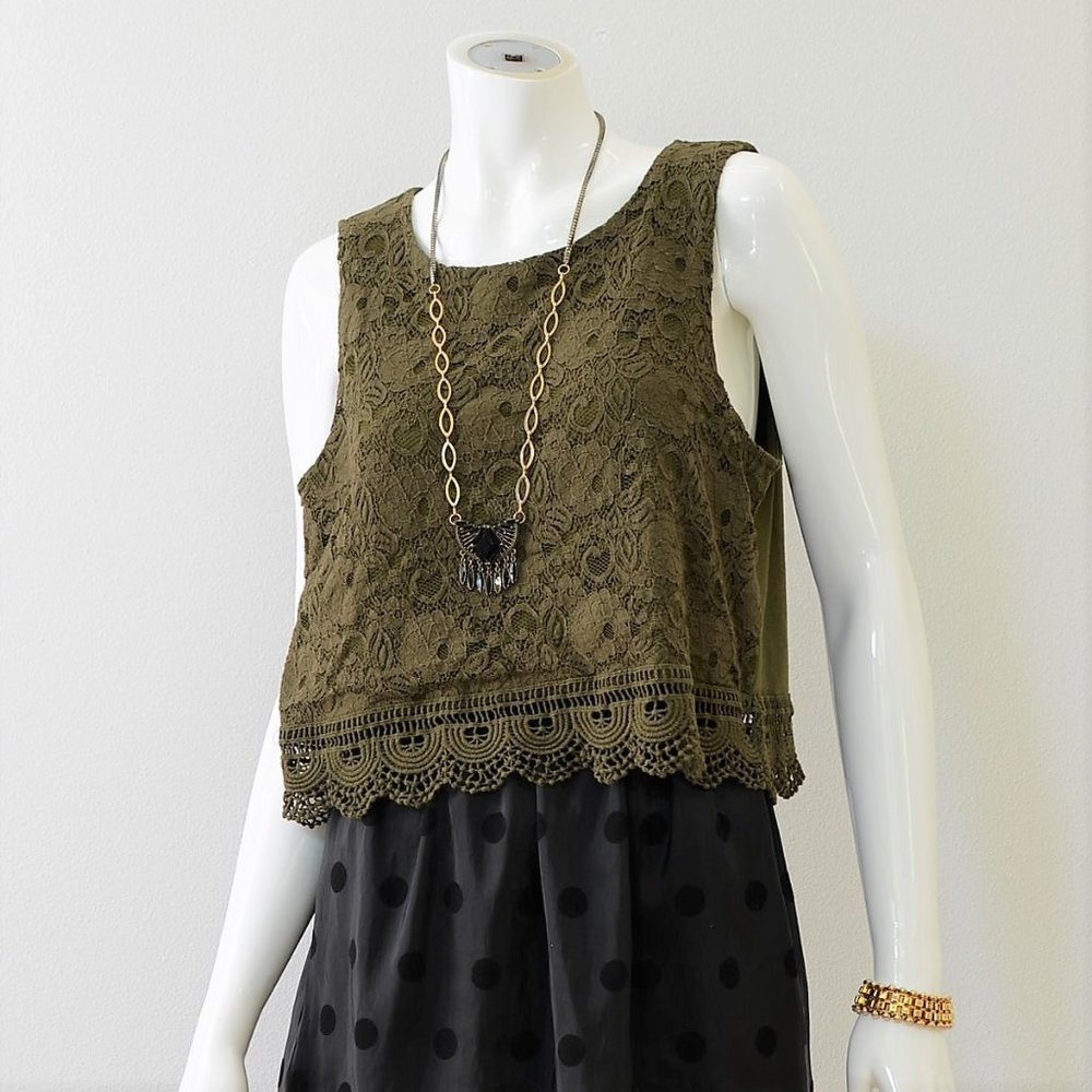Lace overlay khaki crop top